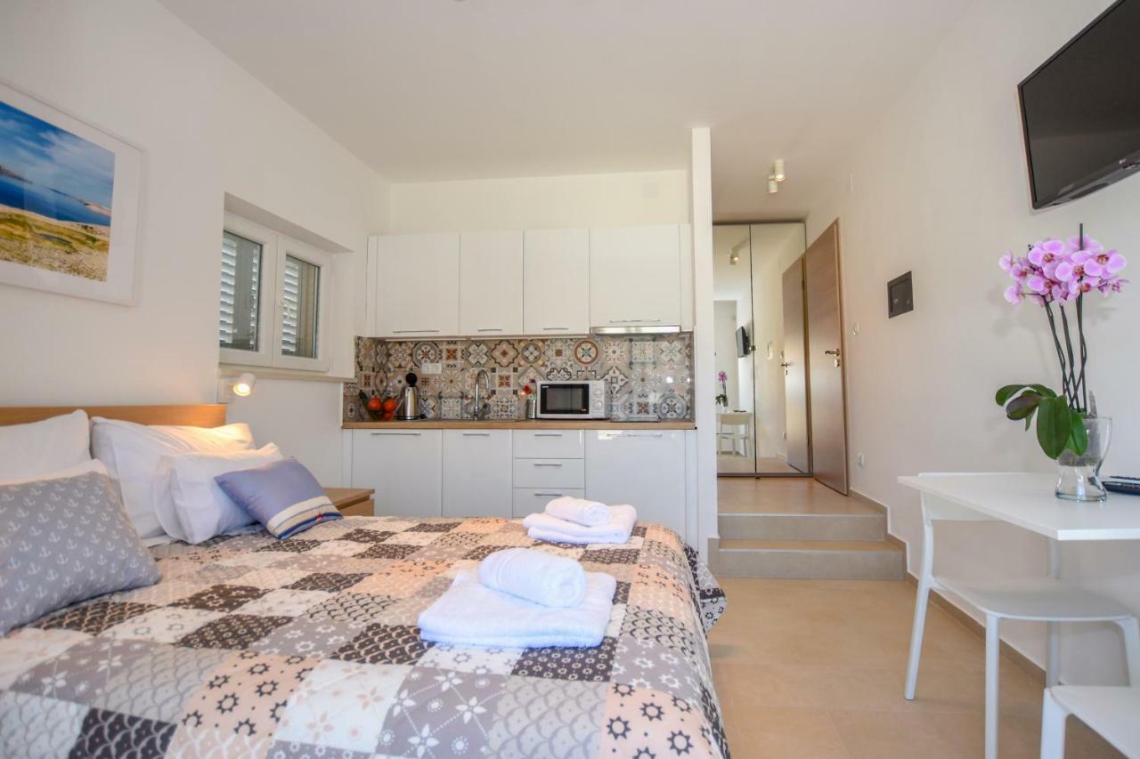 Villa Magena - Luxury Apartments In Pag Center Pag Town Exterior foto