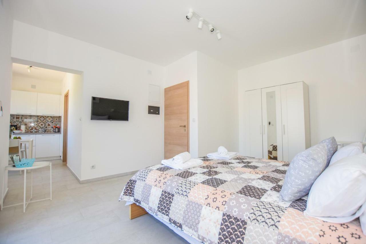 Villa Magena - Luxury Apartments In Pag Center Pag Town Exterior foto