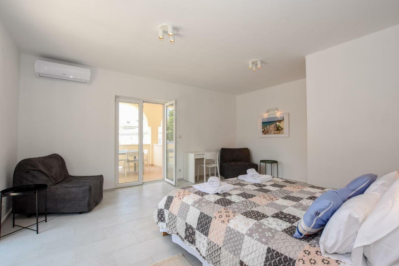 Villa Magena - Luxury Apartments In Pag Center Pag Town Exterior foto